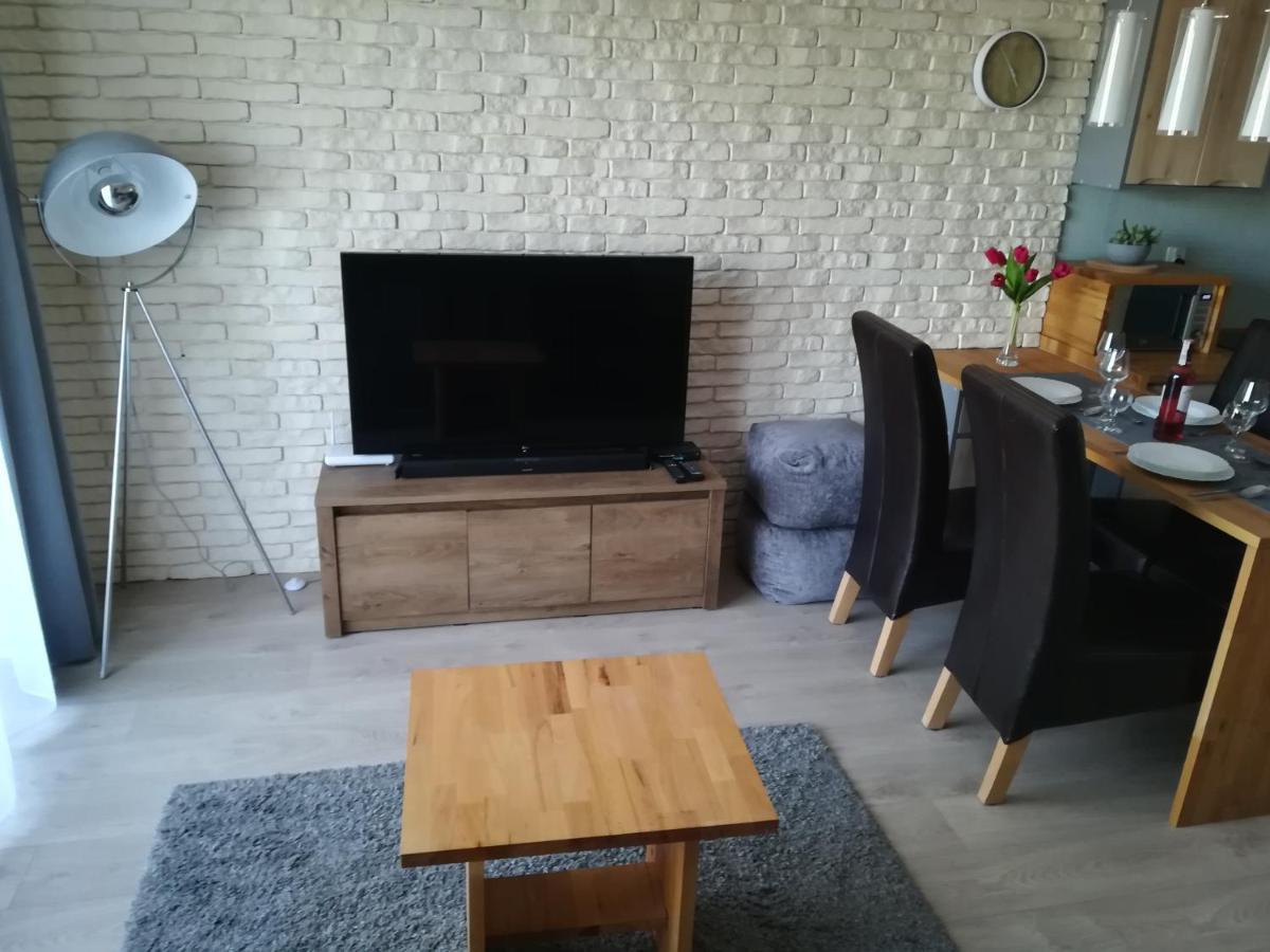 Oaza Kolobrzeg-podczele Kompleks Feniks Basen Silownia Jacuzii *